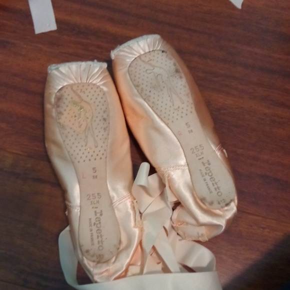 Point shoes - Picture 2 of 2